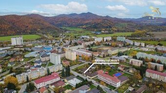 Dom v centre Žarnovice – ideálny aj na podnikateľské účely