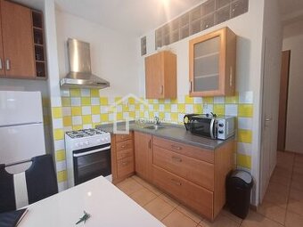 EXKLUZÍVNE IBA U NÁS – Pekný a svetlý 2-izbový byt s balkóno